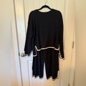 Amazon Women's Black and White Set